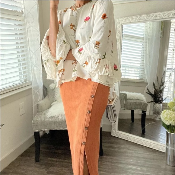 ZARA BASIC Floral Bell Sleeve Blouse Top Cream Ivory Size S - Picture 1 of 6